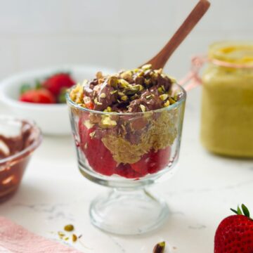 Dubai Chocolate Strawberry Cup Recipe - Deliciously Rushed